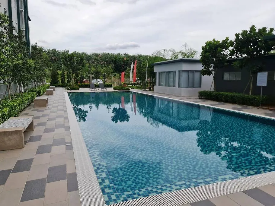 Luxury Tangerine Suites Klia Sepang Malaysia