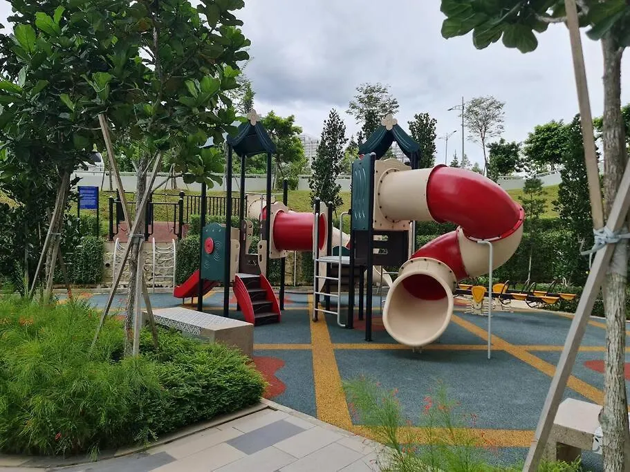 Luxury Tangerine Suites Klia Sepang