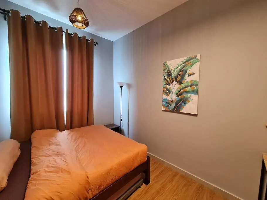 Luxury Tangerine Suites Klia Sepang